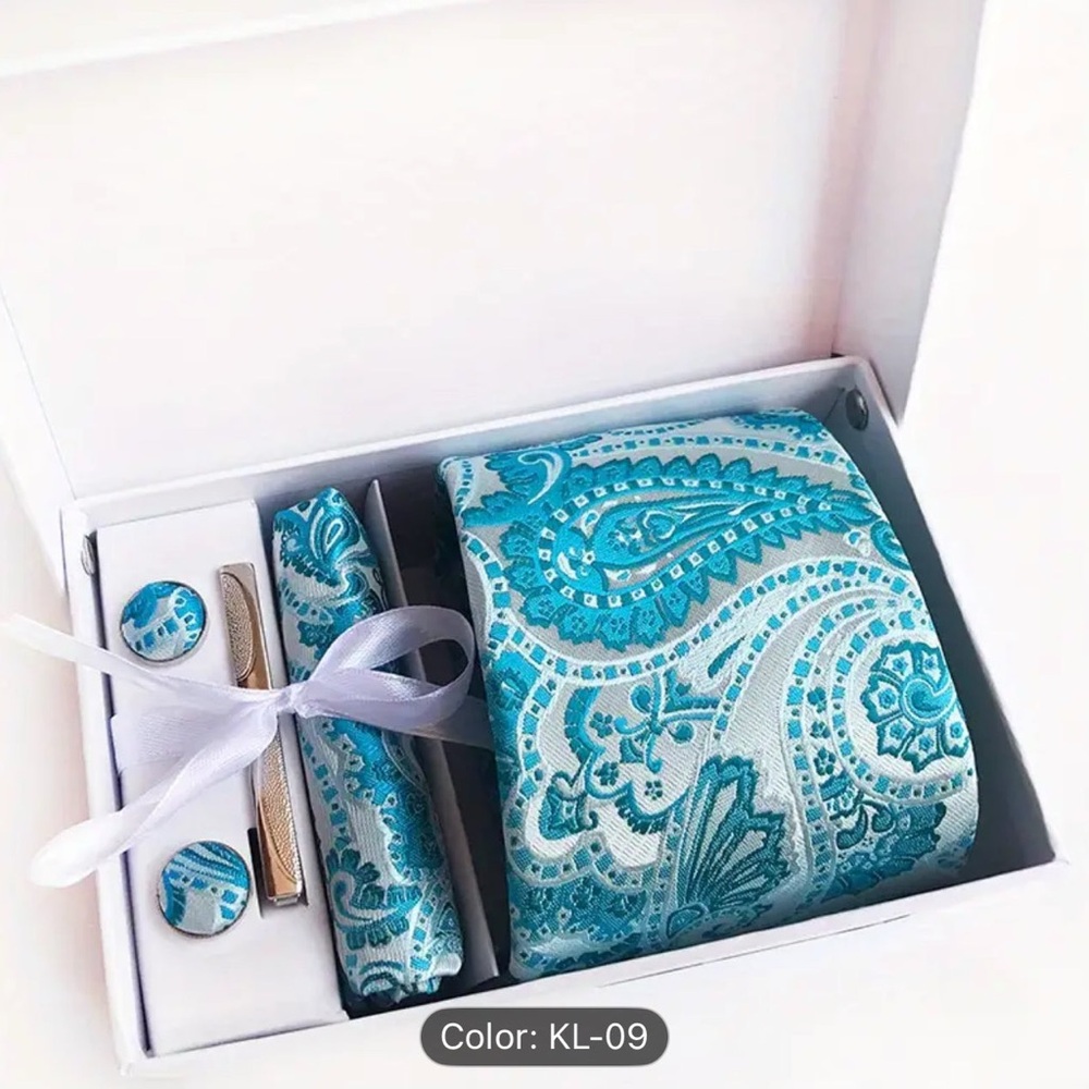 Elegant Blue Paisley Tie Set